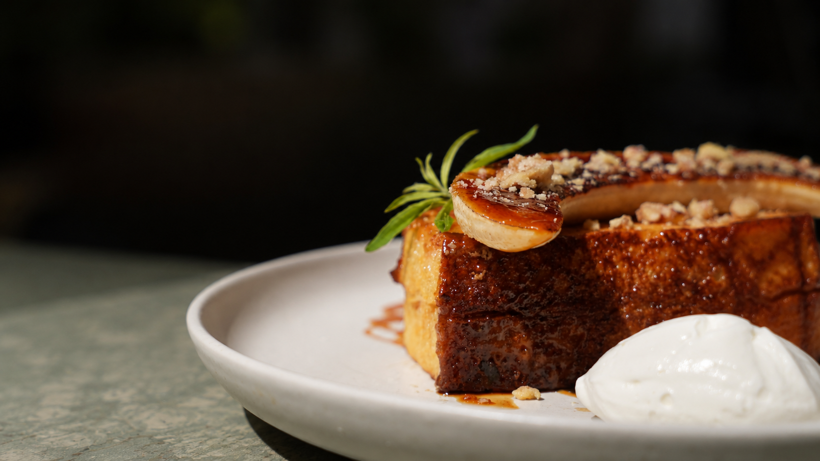 Freshly served brunch dishes at Café Ciel London